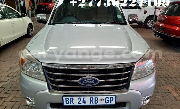 Buy Used Ford Everest White Car in Windhoek in Namibia Buy Used Ford Everest White Car in Windhoek in Namibia