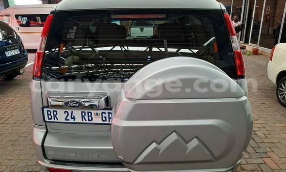 Buy Used Ford Everest White Car in Windhoek in Namibia Buy Used Ford Everest White Car in Windhoek in Namibia