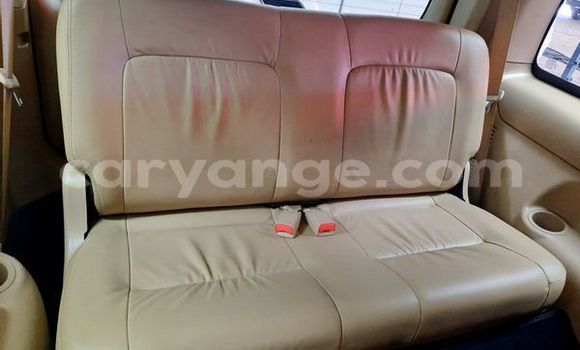 Buy Used Ford Everest White Car in Windhoek in Namibia Buy Used Ford Everest White Car in Windhoek in Namibia