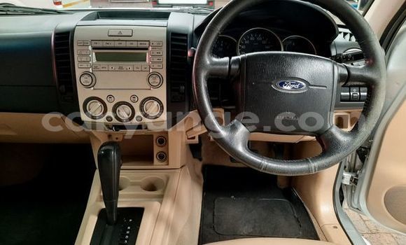 Buy Used Ford Everest White Car in Windhoek in Namibia Buy Used Ford Everest White Car in Windhoek in Namibia