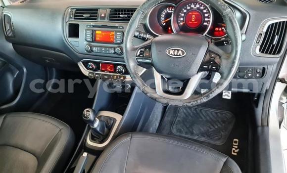 Acheter Occasion Voiture Kia Rio Blanc à Windhoek, Namibie Acheter Occasion Voiture Kia Rio Blanc à Windhoek, Namibie