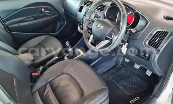 Acheter Occasion Voiture Kia Rio Blanc à Windhoek, Namibie Acheter Occasion Voiture Kia Rio Blanc à Windhoek, Namibie