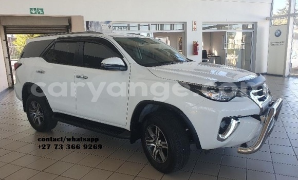 Buy Used Toyota Fortuner White Car in Windhoek in Namibia