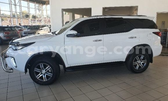 Buy Used Toyota Fortuner White Car in Windhoek in Namibia Buy Used Toyota Fortuner White Car in Windhoek in Namibia