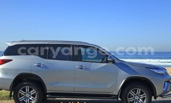 Buy Used Toyota Fortuner Silver Car in Windhoek in Namibia