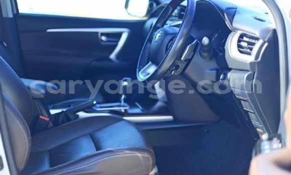 Acheter Occasion Voiture Toyota Fortuner Gris à Windhoek, Namibie Acheter Occasion Voiture Toyota Fortuner Gris à Windhoek, Namibie