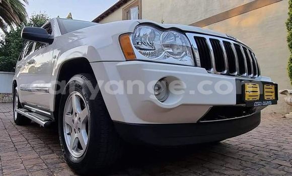 Buy Used Jeep Grand Cherokee White Car in Windhoek in Namibia