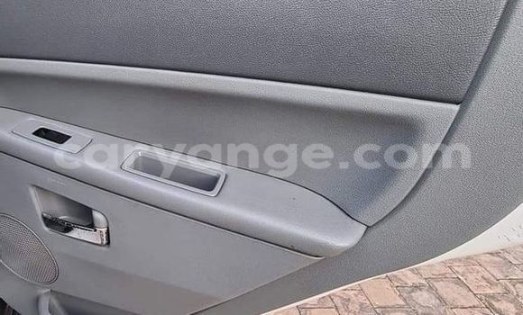 Acheter Occasion Voiture Jeep Grand Cherokee Blanc à Windhoek, Namibie Acheter Occasion Voiture Jeep Grand Cherokee Blanc à Windhoek, Namibie