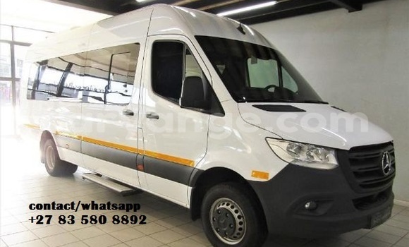 Buy Used Mercedes-Benz 190 White Car in Windhoek in Namibia Buy Used Mercedes-Benz 190 White Car in Windhoek in Namibia