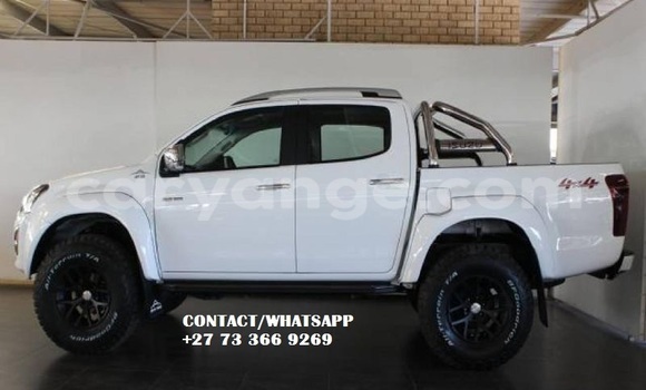 Buy Used Isuzu D–MAX White Car in Windhoek in Namibia Buy Used Isuzu D–MAX White Car in Windhoek in Namibia