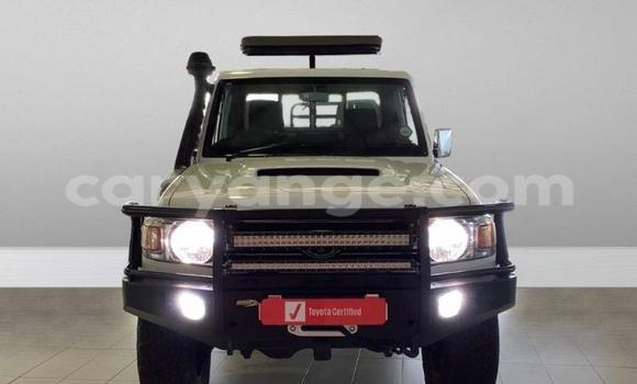 Acheter Occasion Voiture Toyota Land Cruiser Blanc à Windhoek, Namibie Acheter Occasion Voiture Toyota Land Cruiser Blanc à Windhoek, Namibie