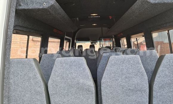 Buy Used Mercedes-Benz S-klasse White Car in Windhoek in Namibia Buy Used Mercedes-Benz S-klasse White Car in Windhoek in Namibia