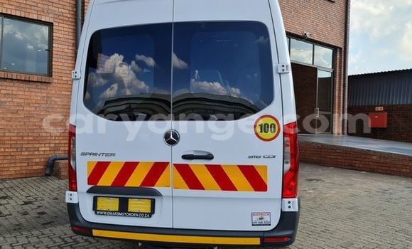 Buy Used Mercedes-Benz S-klasse White Car in Windhoek in Namibia Buy Used Mercedes-Benz S-klasse White Car in Windhoek in Namibia