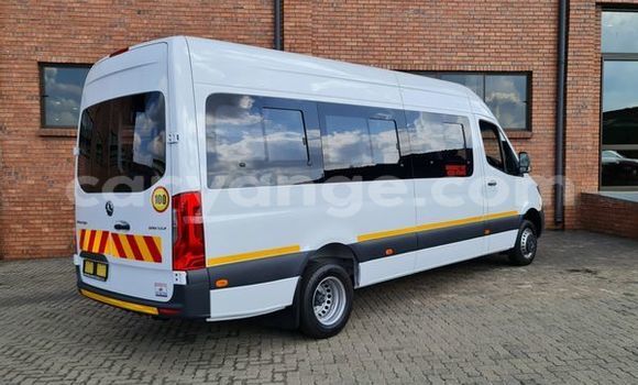 Buy Used Mercedes-Benz S-klasse White Car in Windhoek in Namibia Buy Used Mercedes-Benz S-klasse White Car in Windhoek in Namibia