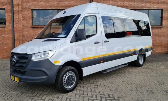 Buy Used Mercedes-Benz S-klasse White Car in Windhoek in Namibia Buy Used Mercedes-Benz S-klasse White Car in Windhoek in Namibia