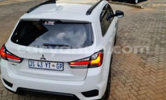Buy Used Mitsubishi ASX White Car in Swakopmund in Namibia