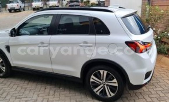 Buy Used Mitsubishi ASX White Car in Swakopmund in Namibia Buy Used Mitsubishi ASX White Car in Swakopmund in Namibia