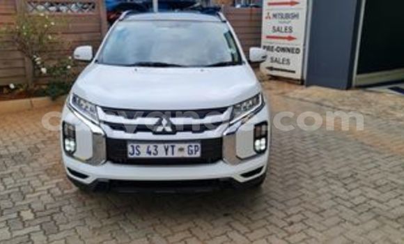 Buy Used Mitsubishi ASX White Car in Swakopmund in Namibia Buy Used Mitsubishi ASX White Car in Swakopmund in Namibia