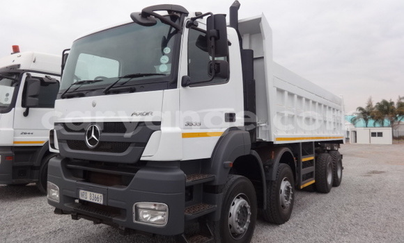 Buy Used Mercedes‒Benz Truck White Truck in Windhoek in Namibia Buy Used Mercedes‒Benz Truck White Truck in Windhoek in Namibia
