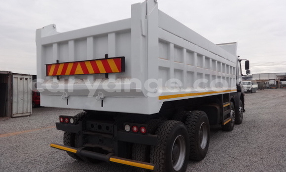 Buy Used Mercedes‒Benz Truck White Truck in Windhoek in Namibia Buy Used Mercedes‒Benz Truck White Truck in Windhoek in Namibia