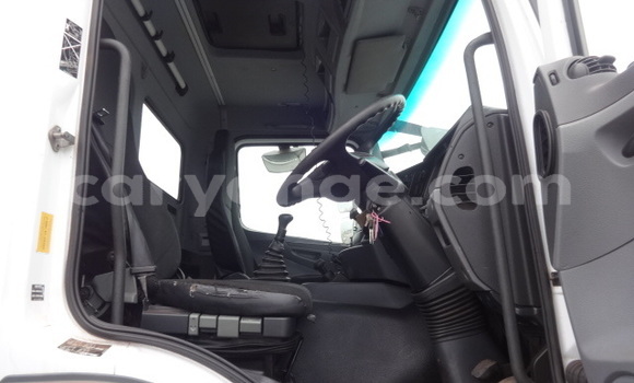 Buy Used Mercedes‒Benz Truck White Truck in Windhoek in Namibia Buy Used Mercedes‒Benz Truck White Truck in Windhoek in Namibia