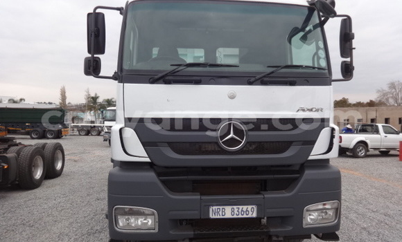 Buy Used Mercedes‒Benz Truck White Truck in Windhoek in Namibia Buy Used Mercedes‒Benz Truck White Truck in Windhoek in Namibia
