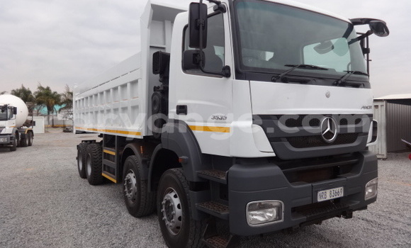 Buy Used Mercedes‒Benz Truck White Truck in Windhoek in Namibia Buy Used Mercedes‒Benz Truck White Truck in Windhoek in Namibia