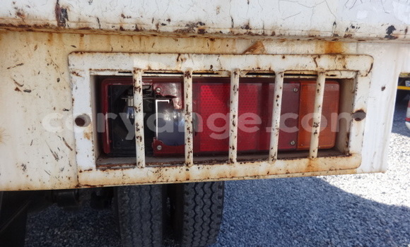 Buy Used Tata LPT White Truck in Windhoek in Namibia Buy Used Tata LPT White Truck in Windhoek in Namibia