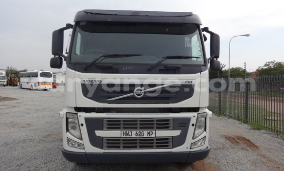 Buy Used Volvo FH10 White Truck in Windhoek in Namibia Buy Used Volvo FH10 White Truck in Windhoek in Namibia