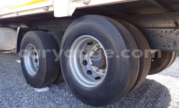 Buy Used Volvo FH10 White Truck in Windhoek in Namibia Buy Used Volvo FH10 White Truck in Windhoek in Namibia