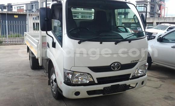Buy Used Hino 300 Series White Truck in Windhoek in Namibia Buy Used Hino 300 Series White Truck in Windhoek in Namibia