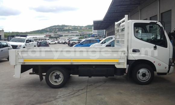 Buy Used Hino 300 Series White Truck in Windhoek in Namibia Buy Used Hino 300 Series White Truck in Windhoek in Namibia