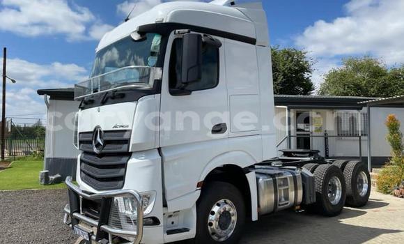 Buy Used Mercedes‒Benz 2644 White Truck in Windhoek in Namibia Buy Used Mercedes‒Benz 2644 White Truck in Windhoek in Namibia