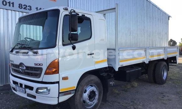 Buy Used Hino 300 Series White Truck in Windhoek in Namibia Buy Used Hino 300 Series White Truck in Windhoek in Namibia