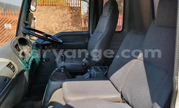 Acheter Occasion Utilitaire Isuzu FTR 850 Blanc à Windhoek, Namibie Acheter Occasion Utilitaire Isuzu FTR 850 Blanc à Windhoek, Namibie