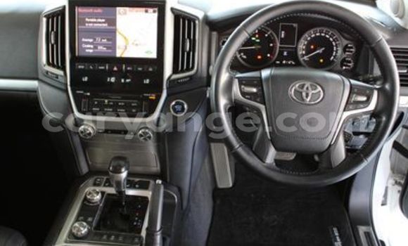 Buy Used Toyota Land Cruiser White Car in Grootfontein in Namibia Buy Used Toyota Land Cruiser White Car in Grootfontein in Namibia