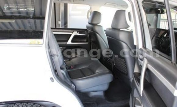 Buy Used Toyota Land Cruiser White Car in Grootfontein in Namibia Buy Used Toyota Land Cruiser White Car in Grootfontein in Namibia
