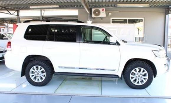 Buy Used Toyota Land Cruiser White Car in Grootfontein in Namibia Buy Used Toyota Land Cruiser White Car in Grootfontein in Namibia