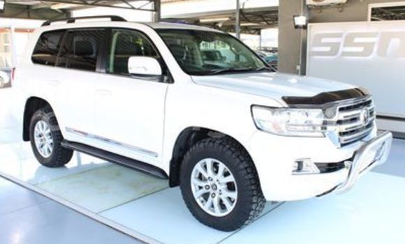 Buy Used Toyota Land Cruiser White Car in Grootfontein in Namibia Buy Used Toyota Land Cruiser White Car in Grootfontein in Namibia