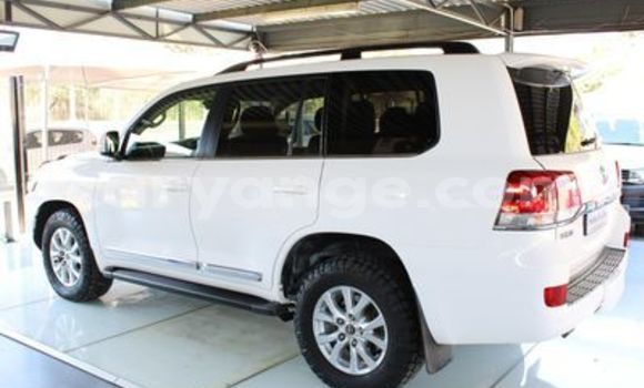 Buy Used Toyota Land Cruiser White Car in Grootfontein in Namibia Buy Used Toyota Land Cruiser White Car in Grootfontein in Namibia