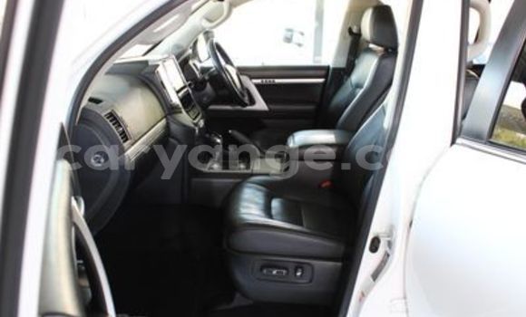 Buy Used Toyota Land Cruiser White Car in Grootfontein in Namibia Buy Used Toyota Land Cruiser White Car in Grootfontein in Namibia