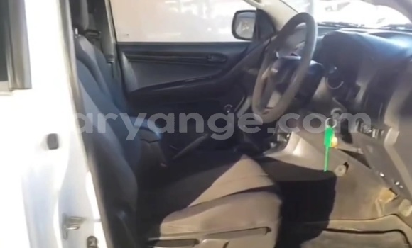 Buy Used Isuzu KB White Car in Windhoek in Namibia Buy Used Isuzu KB White Car in Windhoek in Namibia