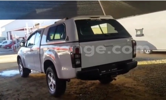 Buy Used Isuzu KB White Car in Windhoek in Namibia Buy Used Isuzu KB White Car in Windhoek in Namibia