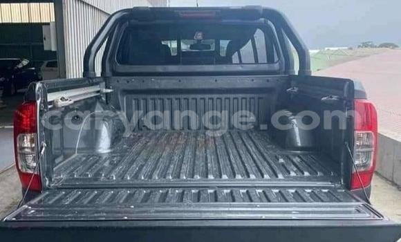 Buy Used Nissan Navara Silver Car in Windhoek in Namibia Buy Used Nissan Navara Silver Car in Windhoek in Namibia