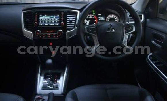 Buy Used Mitsubishi Triton White Car in Swakopmund in Namibia Buy Used Mitsubishi Triton White Car in Swakopmund in Namibia