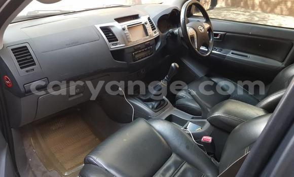 Acheter Occasion Voiture Toyota Hilux Noir à Windhoek, Namibie Acheter Occasion Voiture Toyota Hilux Noir à Windhoek, Namibie