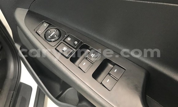 Buy Used Hyundai Tucson White Car in Windhoek in Namibia Buy Used Hyundai Tucson White Car in Windhoek in Namibia