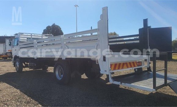 Acheter Occasion Utilitaire Nissan UD Blanc à Henties Bay, Erongo Acheter Occasion Utilitaire Nissan UD Blanc à Henties Bay, Erongo