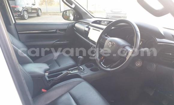 Acheter Occasion Voiture Toyota Hilux Blanc à Gobabis, Omaheke Acheter Occasion Voiture Toyota Hilux Blanc à Gobabis, Omaheke