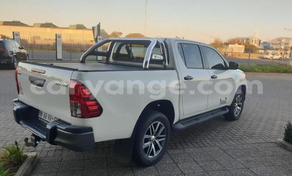 Acheter Occasion Voiture Toyota Hilux Blanc à Gobabis, Omaheke Acheter Occasion Voiture Toyota Hilux Blanc à Gobabis, Omaheke